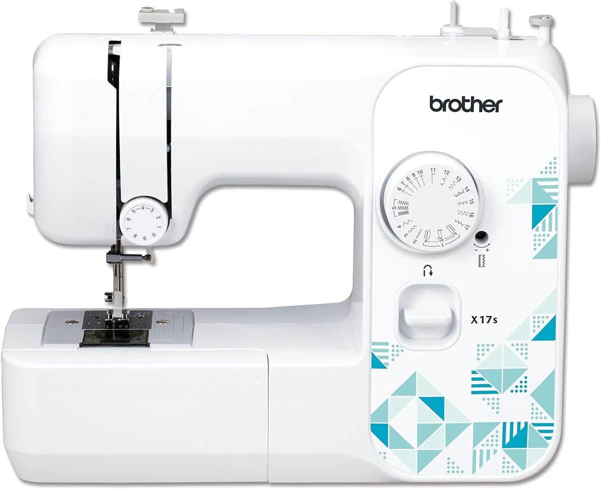 Test Machine à Coudre Brother X17s : compacité et Couleur