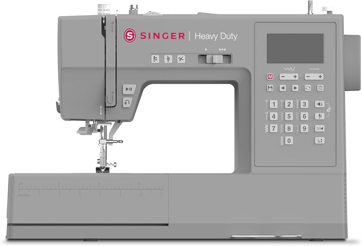Test de la machine à coudre Singer Heavy Duty 6805C