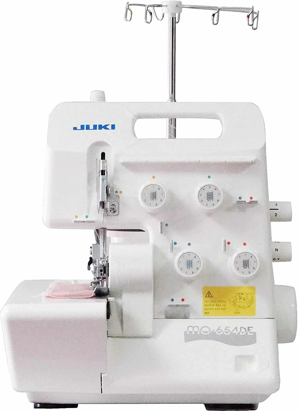 Test de la surjeteuse Juki MO-654DEN : l'efficacité en couture
