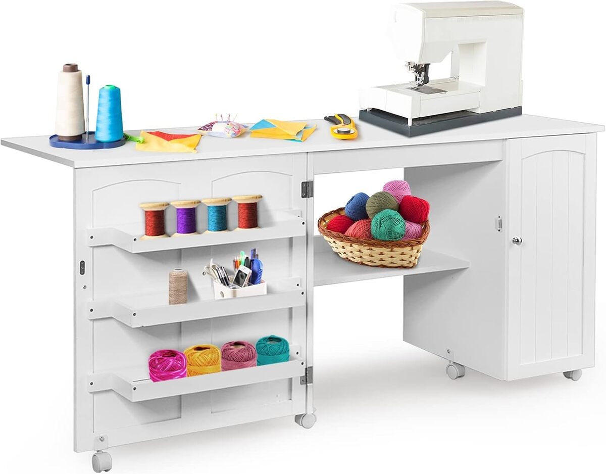 Test : table de couture pliable Goplus, pratique et polyvalente
