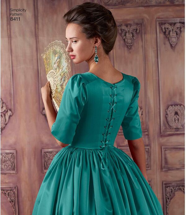 Simplicity 8411 Patron de Couture, déguisement pour Femme, Robe 18e siècle, Papier, Blanc, 22 x 15 x 1 cm