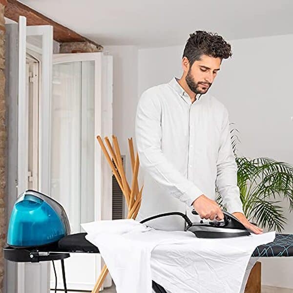Découvrez la puissance et la performance de la centrale vapeur Cecotec Fast&Furious 8060 Ultra : un allié essentiel pour un repassage efficace et rapide