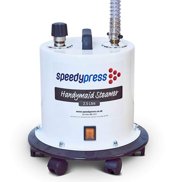 Découvrez notre test complet du défroisseur Speedypress Handy Maid 2.5 litres : performances, avantages et verdict final pour bien choisir votre appareil.