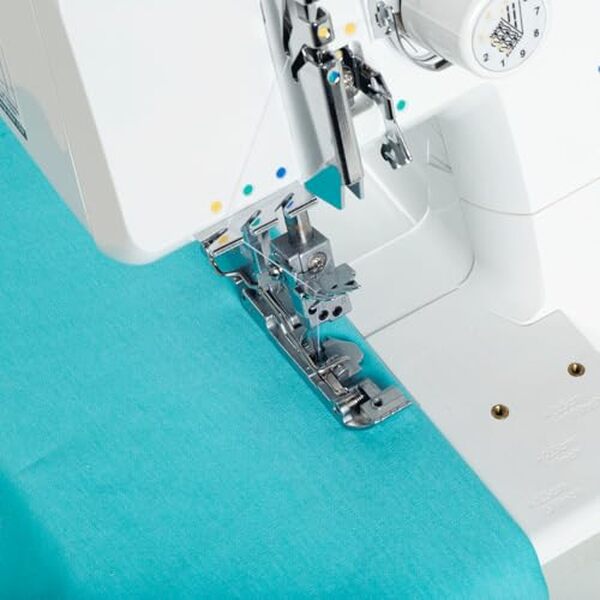 Découvrez notre test détaillé de la Juki MCS-1500 : performances, fonctionnalités et polyvalence pour tous les niveaux de couture. Avis expert et conseils d'achat. 