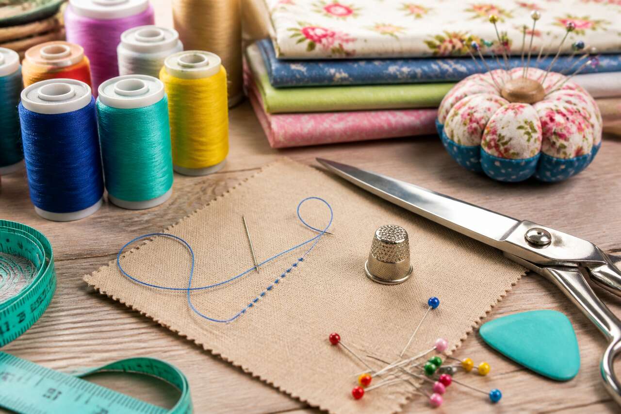 Faire un point arrière de renfort : guide pratique et astuces