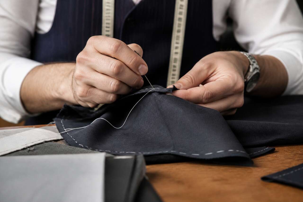 Faufiler en couture : d&eacute;finition et r&ocirc;le r&eacute;el