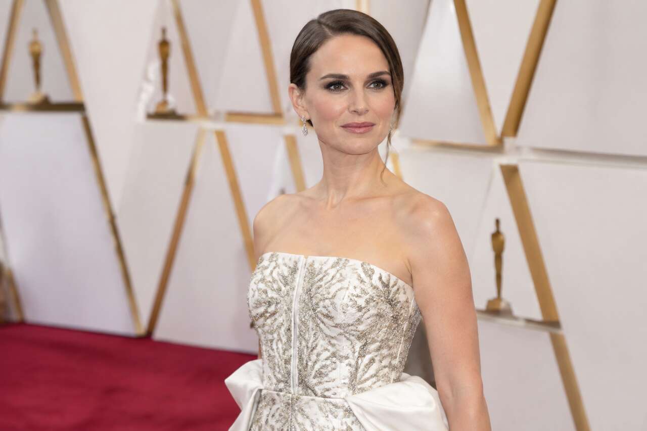 Pourquoi cette robe incarne l’élégance dior sur un tapis rouge Pourquoi cette robe incarne l’élégance dior sur un tapis rouge